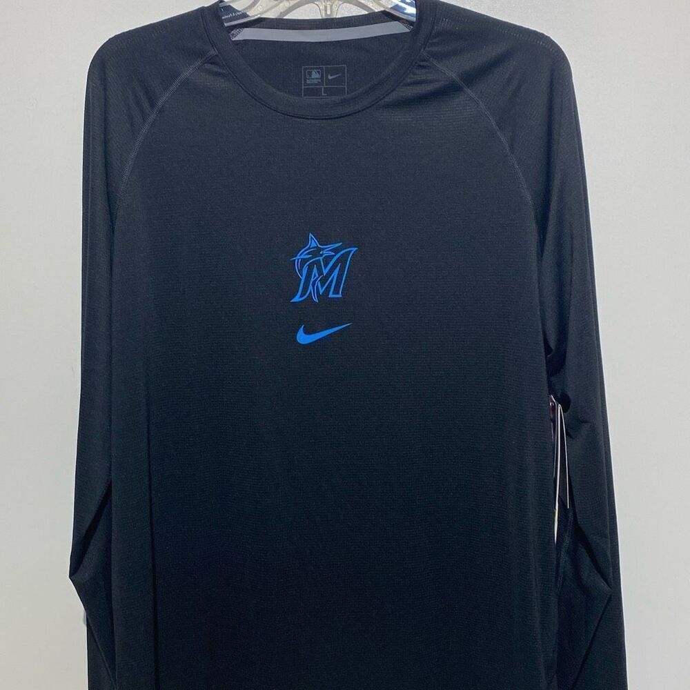 Nike Men's Gray Dri-Fit Slim Fit Move To Zero Long Sleeve Athletic Top Large NWT
